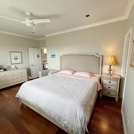 A Cozy Bedroom With A Private Washroom Close To Yvr Richmond Extérieur photo