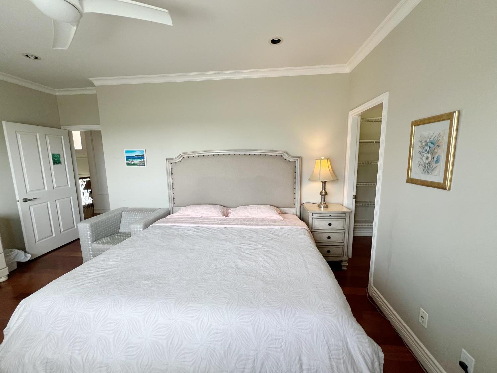 A Cozy Bedroom With A Private Washroom Close To Yvr Richmond Extérieur photo