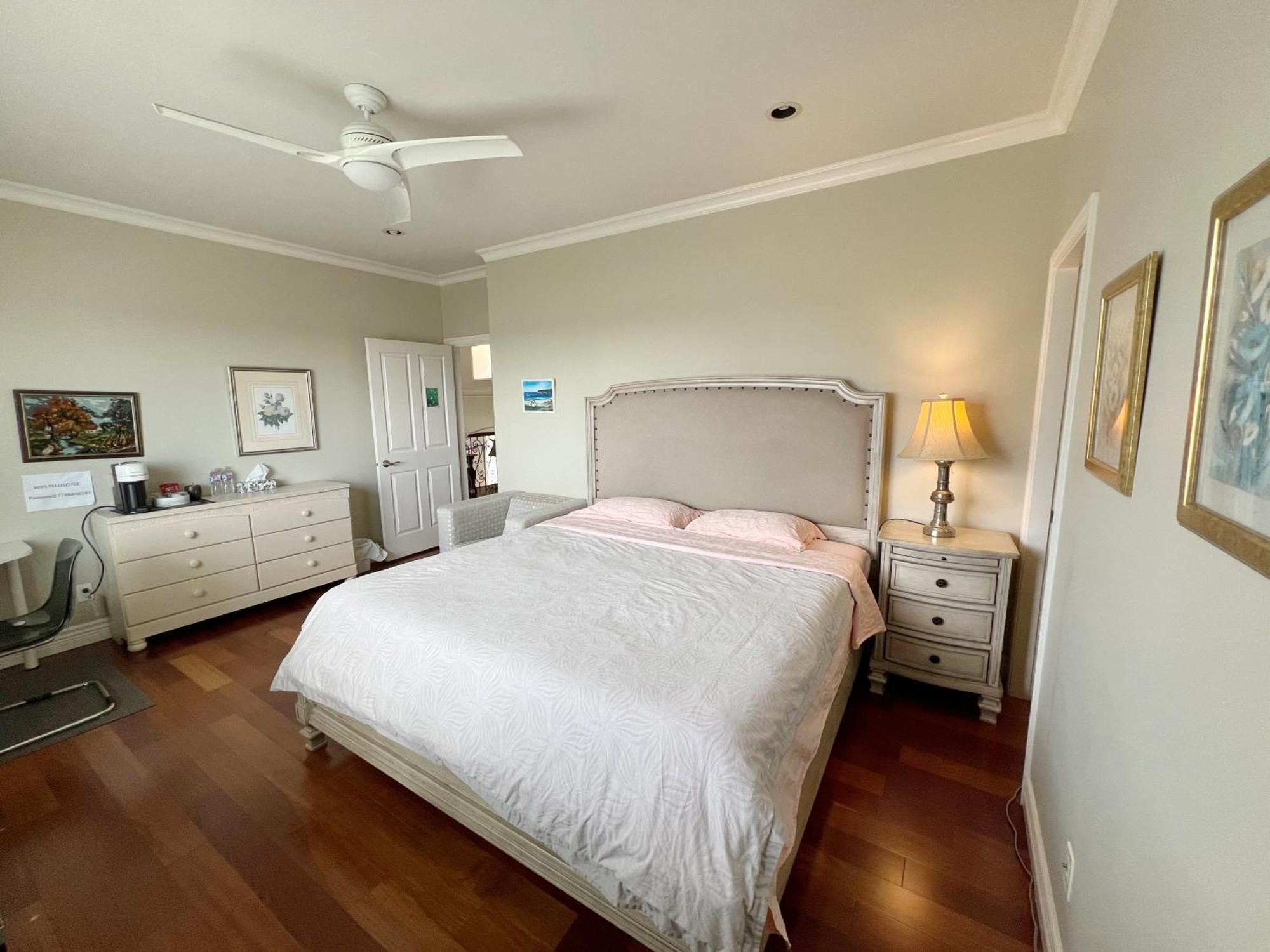 A Cozy Bedroom With A Private Washroom Close To Yvr Richmond Extérieur photo